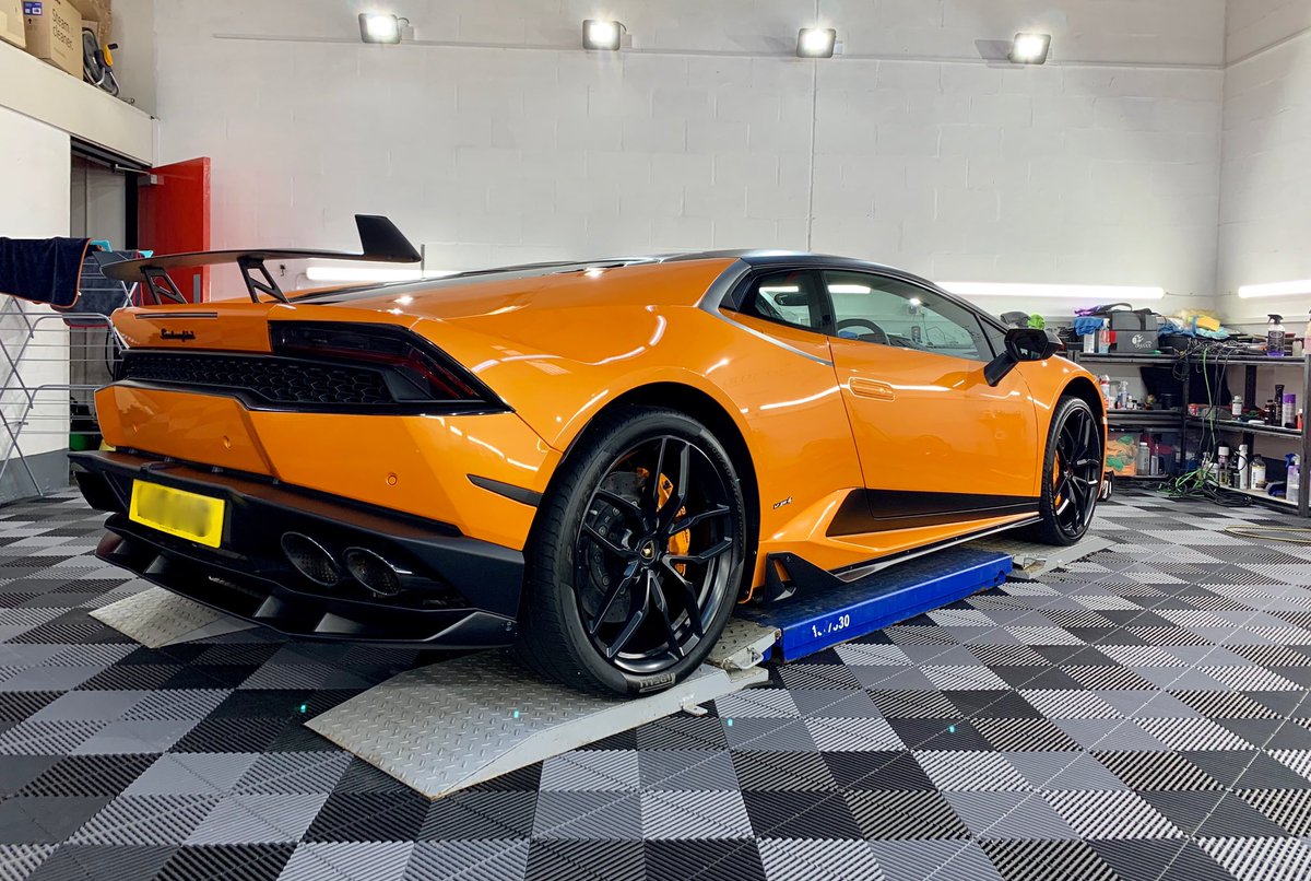 ARDetailing1's tweet photo. Lamborghini Huracan Lp610-4 following Xpel ultimate plus paint protection film install. 

Bookings and enquires - 

📧 - info@ardetailing.com
📞07595362949
💻 https://t.co/MKc7LlO8FR https://t.co/rwmfDFz8xT