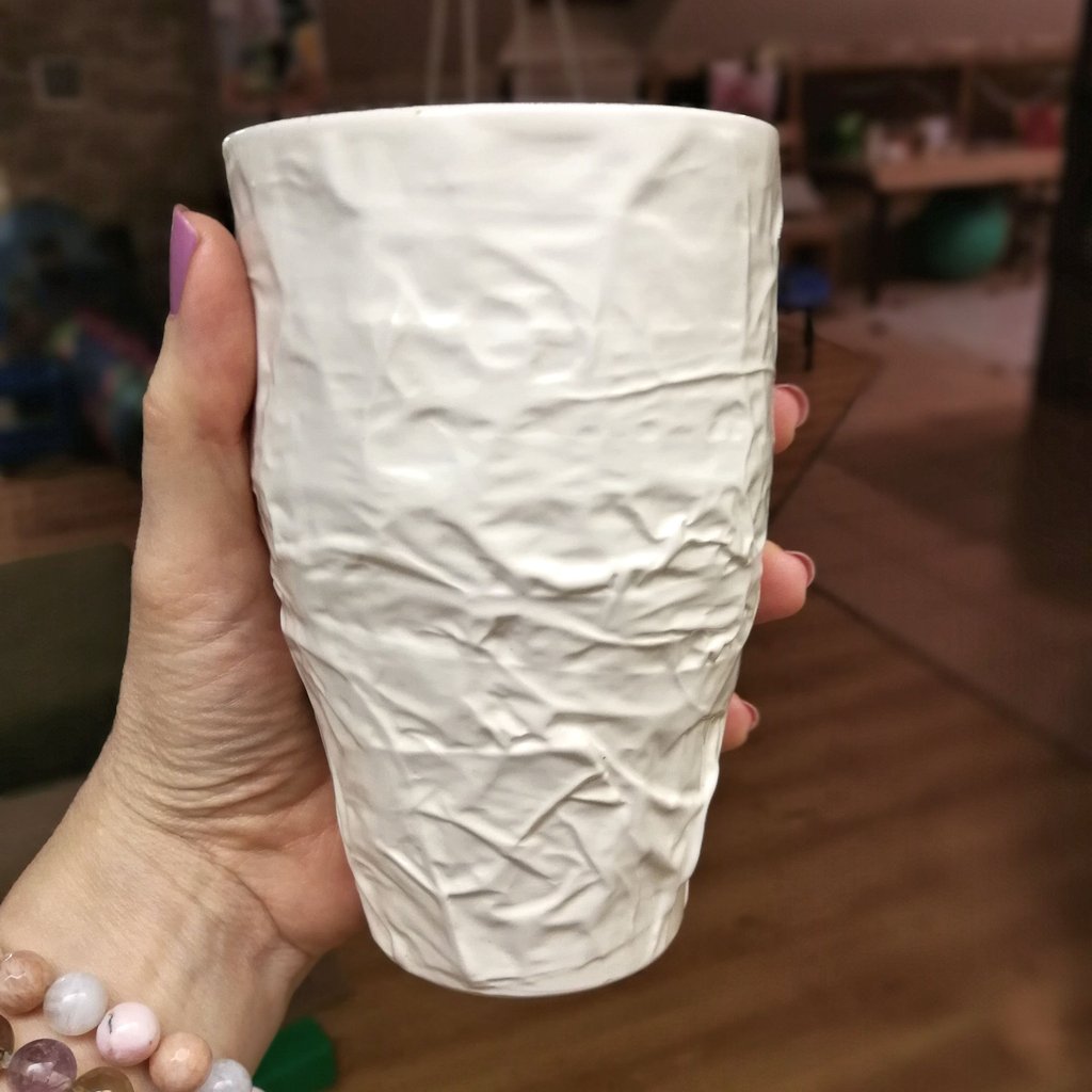 CozyHomeIdeas1's tweet photo. Big crumpled cup for my latte coffee. Specially for me... :) What kind of coffee do you like?
.
.
.
.
#ceramic #handmade #crumpledcup #coffeecup  #handmadecup #bigcoffeecup #wabisabistyle #wabisabiceramic https://t.co/CfEogvaxTR