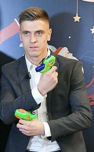 MY STRIKER, THOSE TOY GUNS JUST THERE TO FOOL YALL