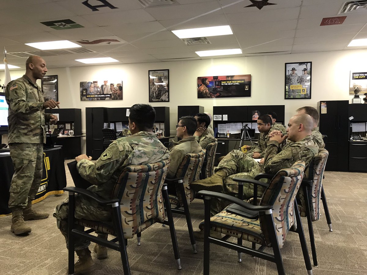 CarrolltonUs's tweet photo. Out here, in Carrollton Tx, our team is doing some high speed training!!! Want to learn more about our opportunities? Come in and get some FREE information. #goarmy @CarrolltonUs #armystrong https://t.co/0oDdAwySy4