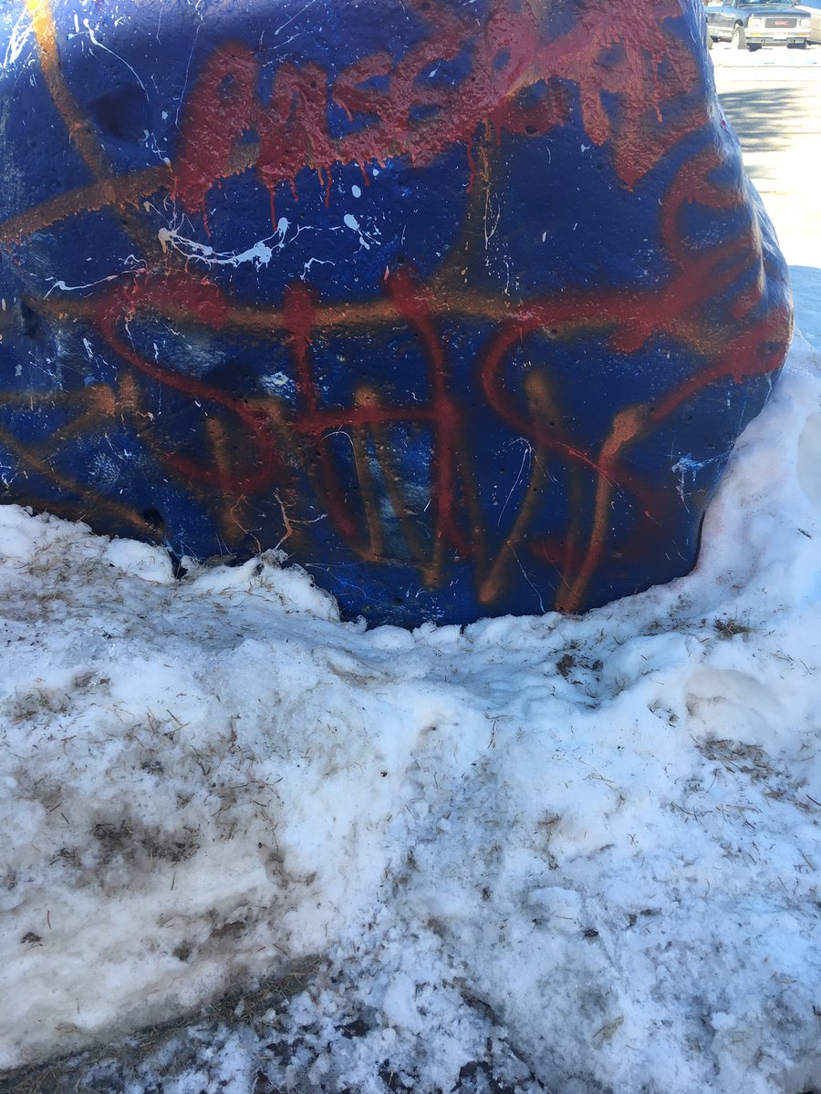 grizzterritory's tweet photo. Hey Shelley, we aren’t interested in having you as our rivals. We have a great love-hate relationship with @IFHSJUNGLE . With that said, your method of tagging our rock is worse then I.F’s💙🐻 GO BIG BLUE💙 #rivalLOVE💙🧡 https://t.co/jhl1ZOfjcn
