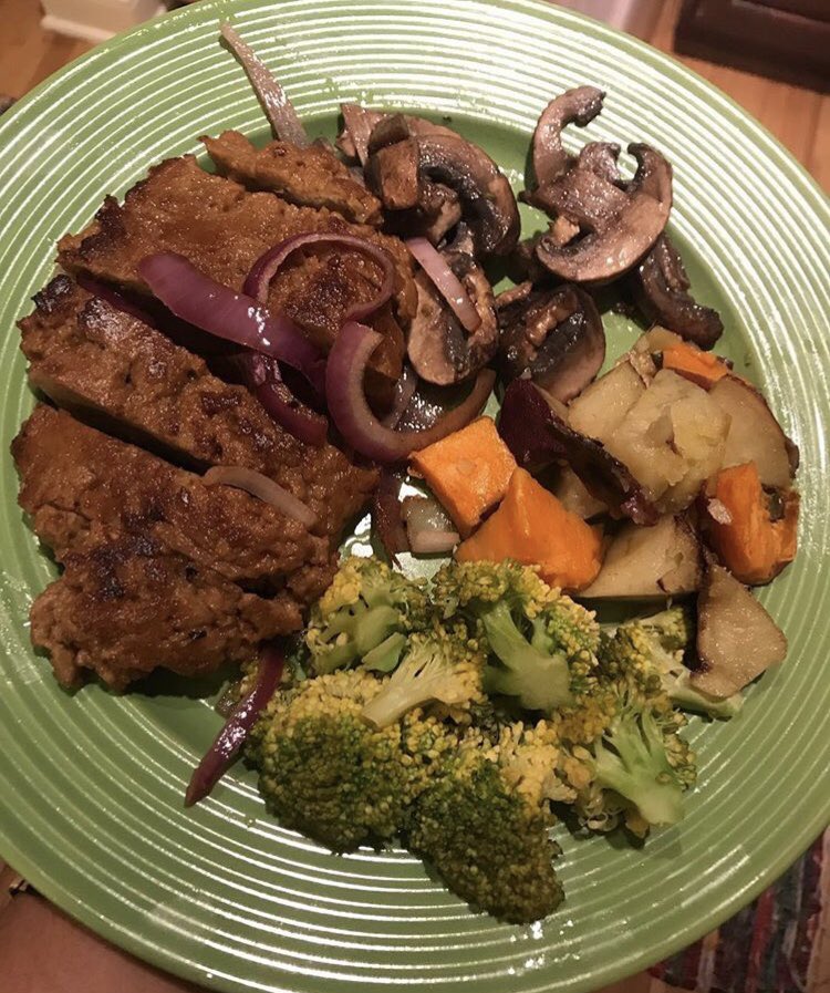 Seitan steak, garlic and lemon herb mashed potatoes and veggies 