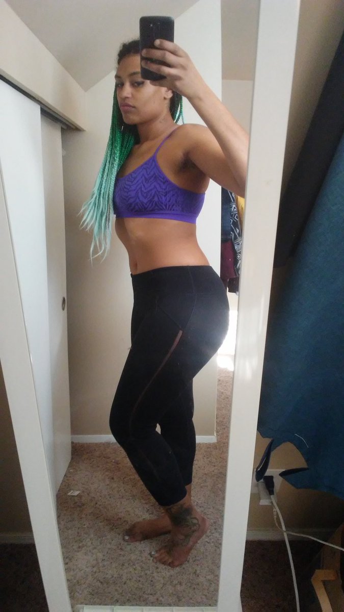 Goddess_Amara00's tweet photo. Look at your beautiful Goddess. Here's a picture of me in my gym wear, how lucky you are to see this. I just made your fucking day so make mine you dogs.
#findom #rockingbod #feetworship #prettyfeet #yogapants https://t.co/kV6PF1g4q4