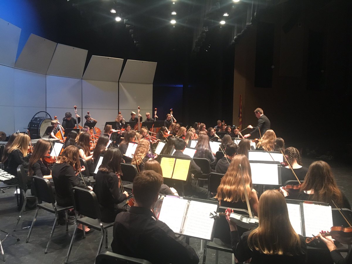 SUSDFineArts's tweet photo. Our 7th/8th Grade Honor Orchestra closing the strings side of our concert tonight. Wonderful energy and musicianship! https://t.co/7kZZFUy9pS