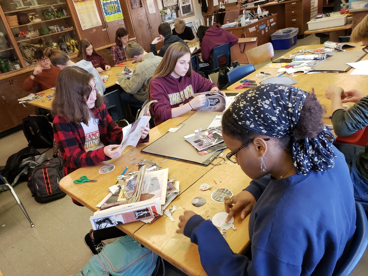 MrsGibbsArt's tweet photo. Making art for art's sake! (Quite literally). After discussing the many ways art impacts us globally and within our own city, art 1 students made some fun buttons to promote sustaining the arts in our schools and community! @atherton_high #supportarted https://t.co/h46ZfeKtEn