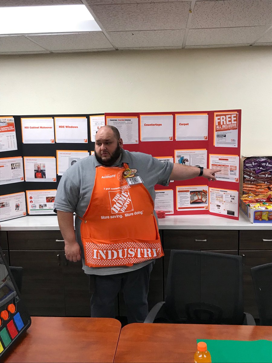 prieto_x_sal's tweet image. Day two at City of Industry #Serviceawarenessweek ⁦@lupeadiaz⁩ ⁦@OrmondLsormond⁩ ⁦@ServicesD223_74⁩ ⁦@DSanthonyHD⁩ ⁦@0607Marcus⁩ ⁦@kim_ramirez29⁩ ⁦@likevike⁩