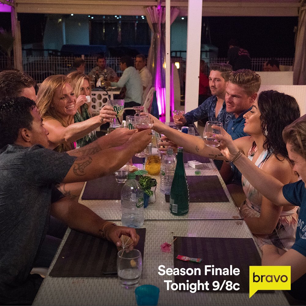 🌟Watch tonight @Bravotv 9pm Season Finale #BelowDeck "Au Revoir!" w/ <a href="/capthlr/">Captain Lee</a> <a href="/Kate_Chastain/">Kate Chastain</a> <a href="/RealChefAdrian/">Wild Sun Child</a> <a href="/josiahcarter_/">Josiah Carter</a> <a href="/ross_inia/">Ross Inia</a> <a href="/AshtonPienaar/">Ashton Pienaar</a> <a href="/rhylee_gerber/">Rhylee Gerber</a> <a href="/LauraCBetancour/">Laura Betancourt</a> @trowland3 About bit.ly/18qUTim