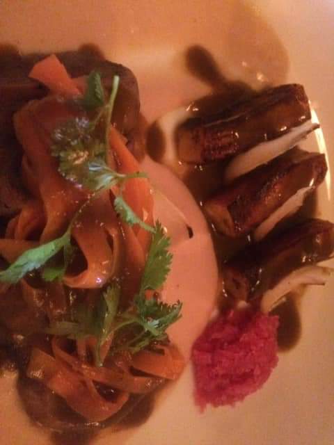 Exquisito puchero de lengua!! <a href="/Gourmet_MX/">Gourmet MX</a> recomiendo visitar en CDMX "Carmela y sal" <a href="/Rebmangas/">Rebeca Mangas</a> <a href="/marthadebayle/">marthadebayle</a>