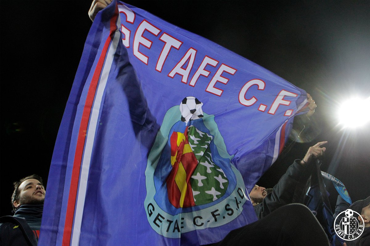GetafeCF's tweet photo. ¡Seguiremos luchando siempre, contra viento y marea, demostrando que somos un equipo y una afición que nunca se rinde! 

Ahora más que nunca...

¡AUPA GETA! 💙

#VamosGeta #BeBlue https://t.co/0VTyqep06Y