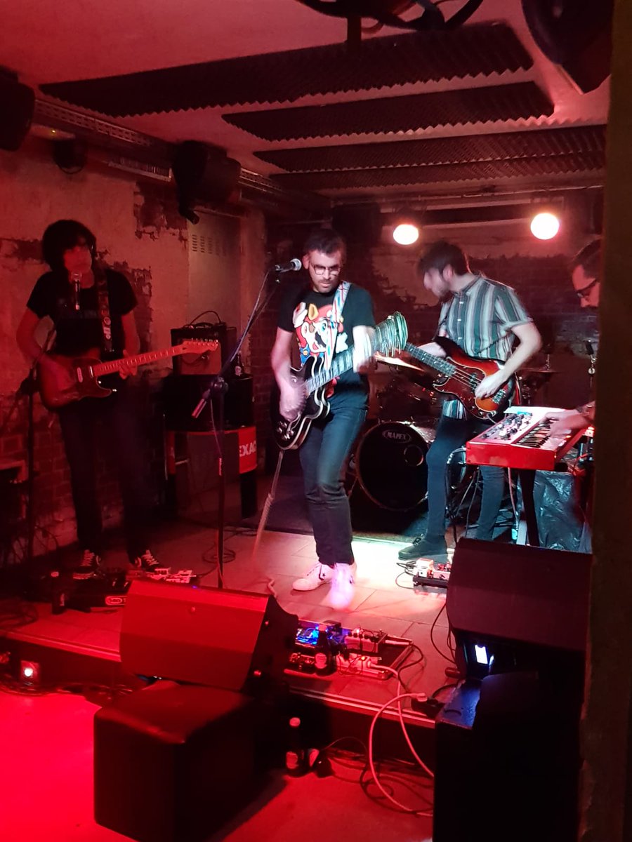 rocknrollagr's tweet photo. #talentorocknrolla #granada #TalentosRocknrolla #livemusic #directo #concurso #emergentes https://t.co/YYsi1RpRSS
