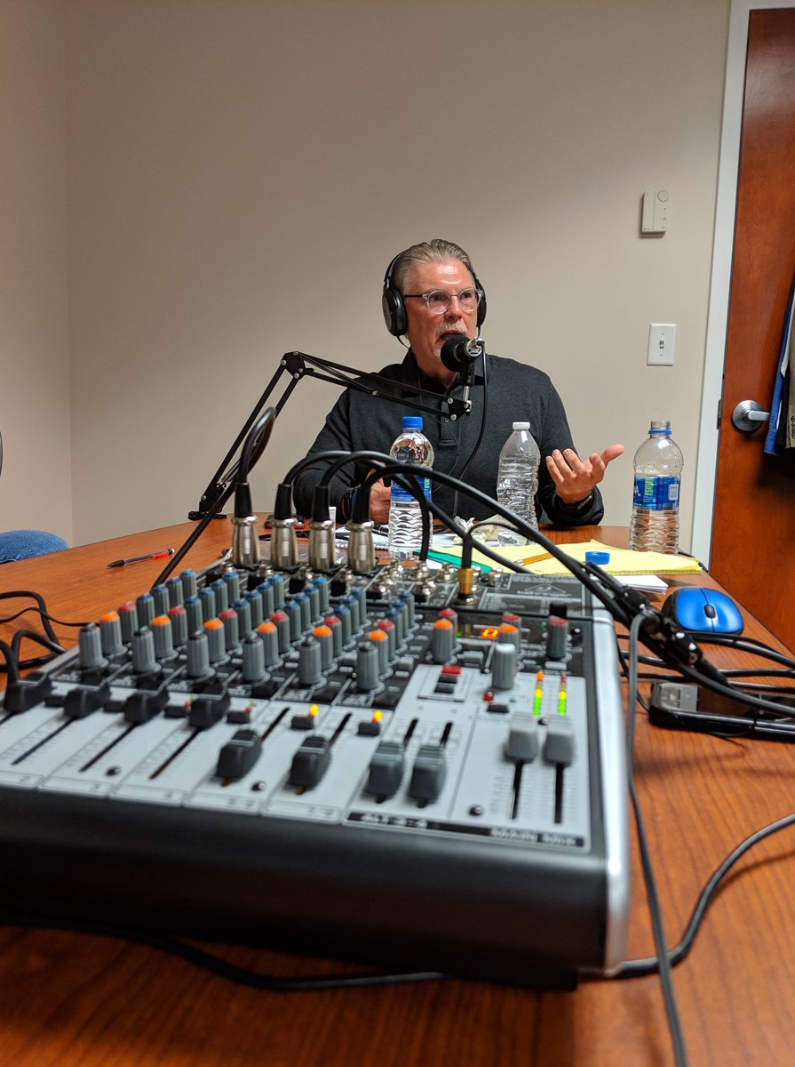 lhlnetwork's tweet photo. Dean Crisp VCPI today recording a podcast. Join him tomorrow for one of three webinars. Register free here to participate:
Session One - 10AM EST
https://t.co/mQM9CTITHg

Session Two - 12PM EST
https://t.co/0pK3eCMTCw

Session Three - 2PM EST
https://t.co/PSPeOVlHCq https://t.co/TfYrGIz82d
