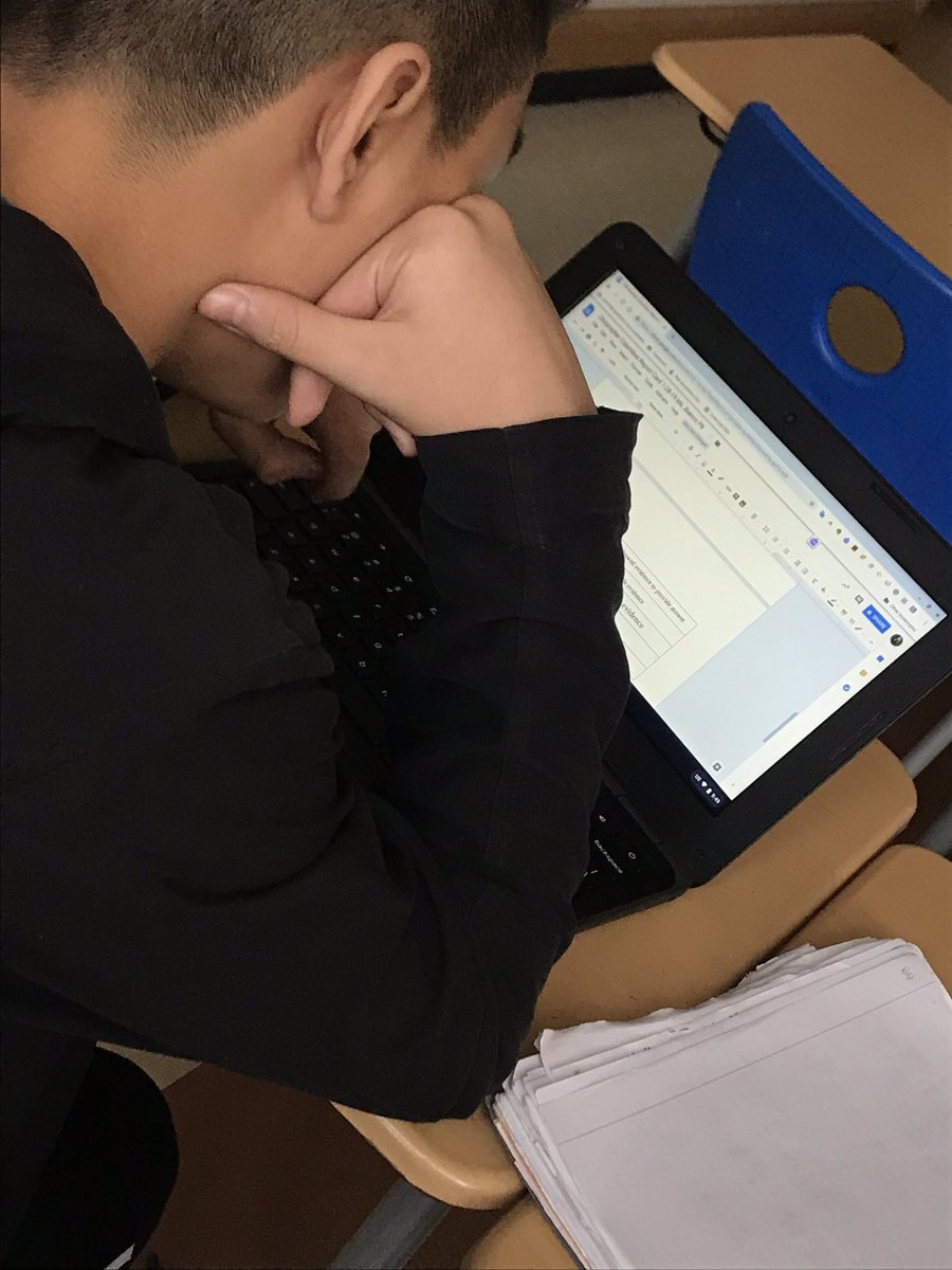 LisaBianco74's tweet image. We are working hard on #formulating our #reasons &amp;amp; #providing #cited #evidence from #multiple #media #sources in #Grade #7 #SS. Very proud of my kids @NathanBishop_MS