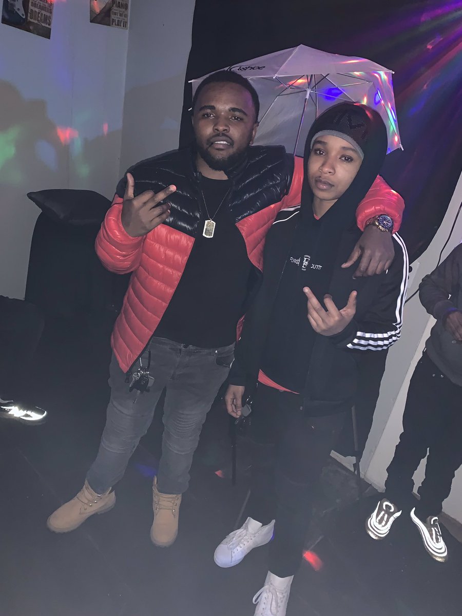_LongLiveBG's tweet photo. We Fell &amp; Got Right Back Up🤑 We Was Right By Our Self 💯 Fuck Tha Fake Love Shit🖕🏾💯 Watch Who You Show Love Too🚫🧢 #LongLiveGPound🧞‍♂️💙 #FreeDemGuys #YellingYICtilChynaFree🗣 #34EvaStr8🤘🏾💯 https://t.co/P4SnAtPYfh