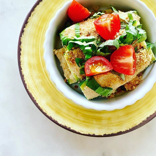pomegranate_la's tweet photo. #ZucchiniSteak has come back!!😆💕🙌🏻.
.
.
#GlutenFreeLunch #Celiac #SoyFree #GlutenFreeEverything #VeganEverything  #Pomegranate #PomegranateLA #PomegranateLosAngeles #LAFoodie #LAVegan #WhatVegansEat #VeganFoodPorn #VeganFoodie #Veganism #VeganFoodSha… https://t.co/gmIT1hiKey https://t.co/2F54lOX8vB