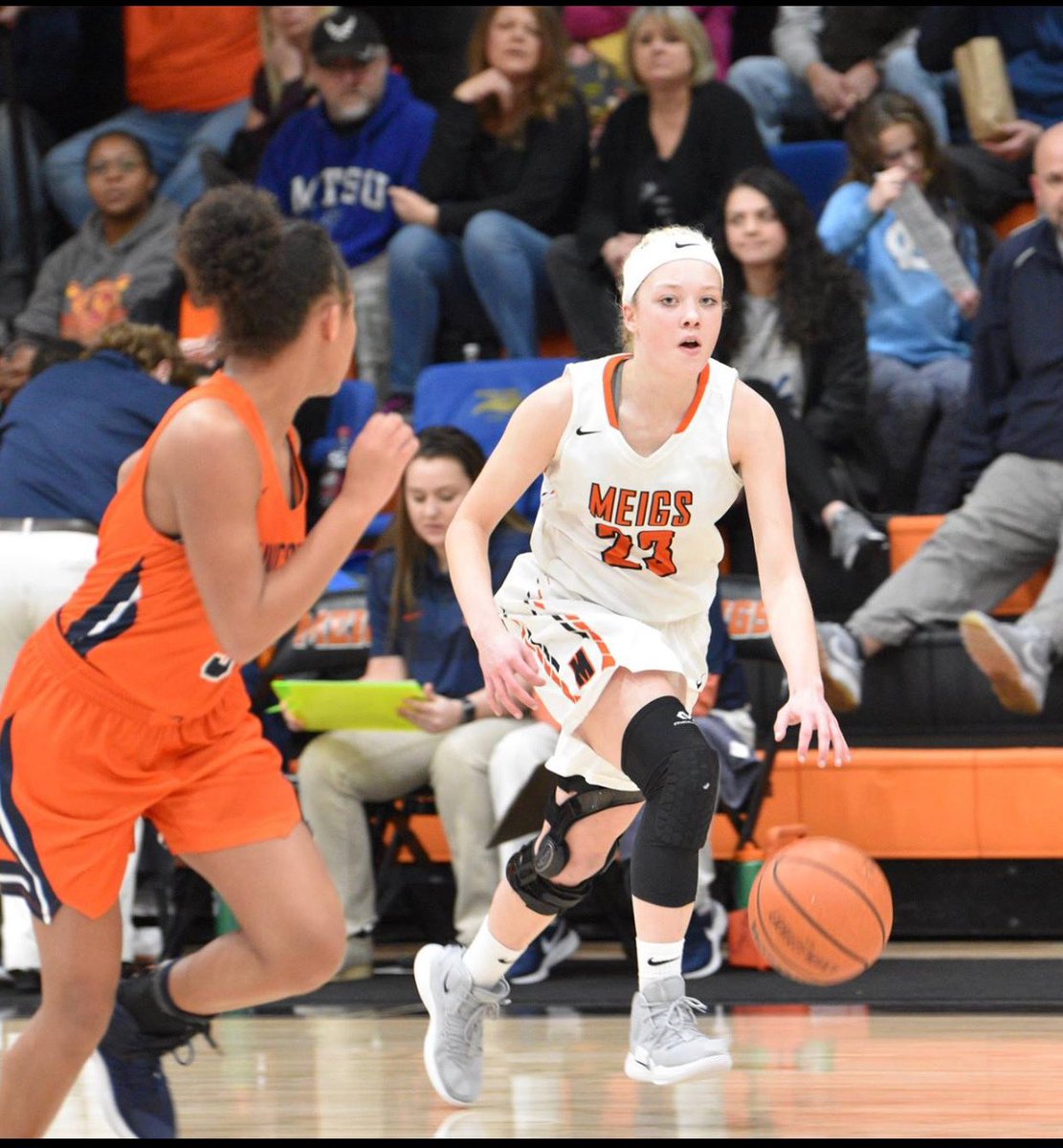 HardwoodProspe1's tweet image. Kassidy Kenny c/o ‘20 UNCOMMITTED (@kassidykenny23 )- Meigs Co. High- Went off for 27 points 5 rebounds 3 steals and 2 assists‼️ This ball player is putting up numbers on the back end of the season💯 Coaches need to hop on her recruitment FAST‼️🏀🔥🍽 #ABucket