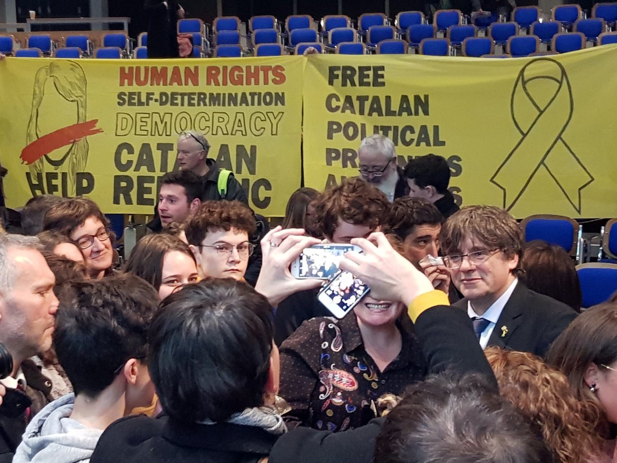 CDRDublin's tweet photo. Great turnout tonight at #TalkIndependence hosted by @TRiSSTCD with Catalan president @KRLS, Trinity Economist @MarvinSuesse & Political Scientists Michelle D’Arcy & Emanuel Coman. https://t.co/aRQpbLREnS