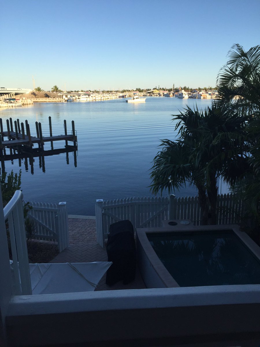 Wonder what the poor folk are doing!
#mile0fest