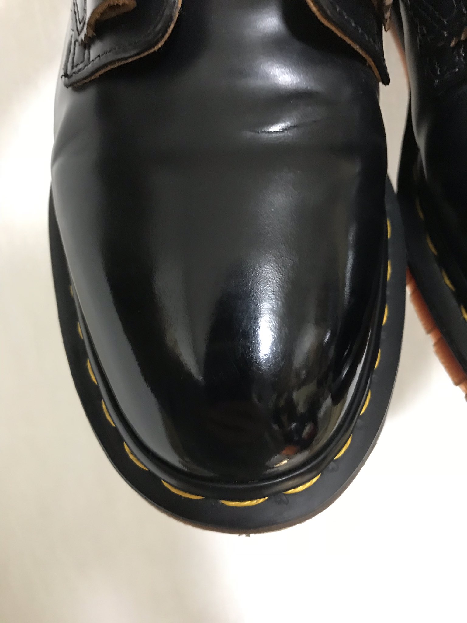 Moki ダイソーワックス めっちゃやらかくて使いやすいです ちょっとだけでも光るしええワックスですな 靴磨き ワックス ドクターマーチン Moki ダイソーワックス めっちゃやらかくて使いやすいです ちょっとだけでも光るしええワックスですな 靴磨き ワックス ドクターマーチン