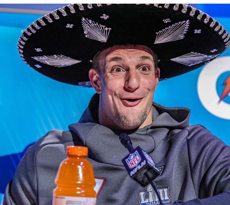 thedunk34's tweet photo. #fun rob is the #best rob #iloverob #SBLIII #gronkie https://t.co/BifsPiDK00