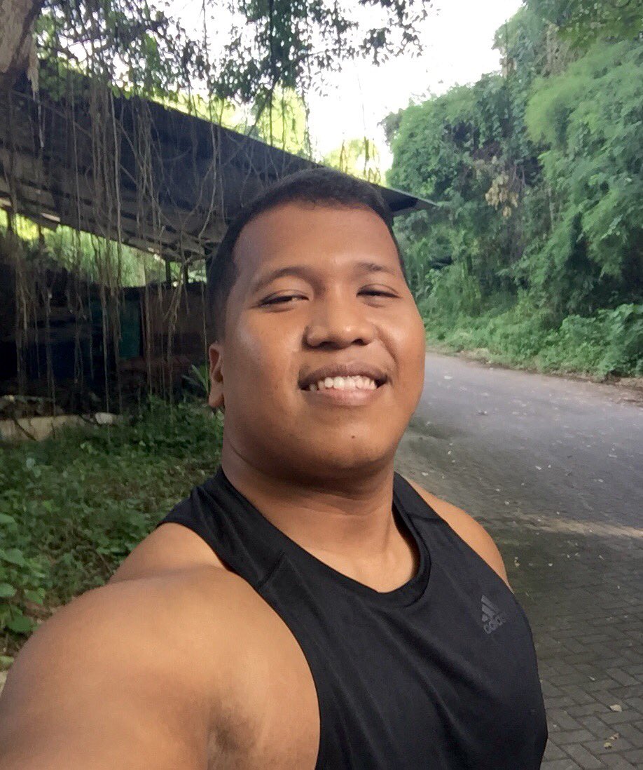 FernandoSPWB's tweet photo. It’s time to walk this butt off the bed and into the gym. 😁🏃🏾 
#WednesdayMorningRoutine
#LightCardio
#WeightLossJourney https://t.co/IzcDmImpzO