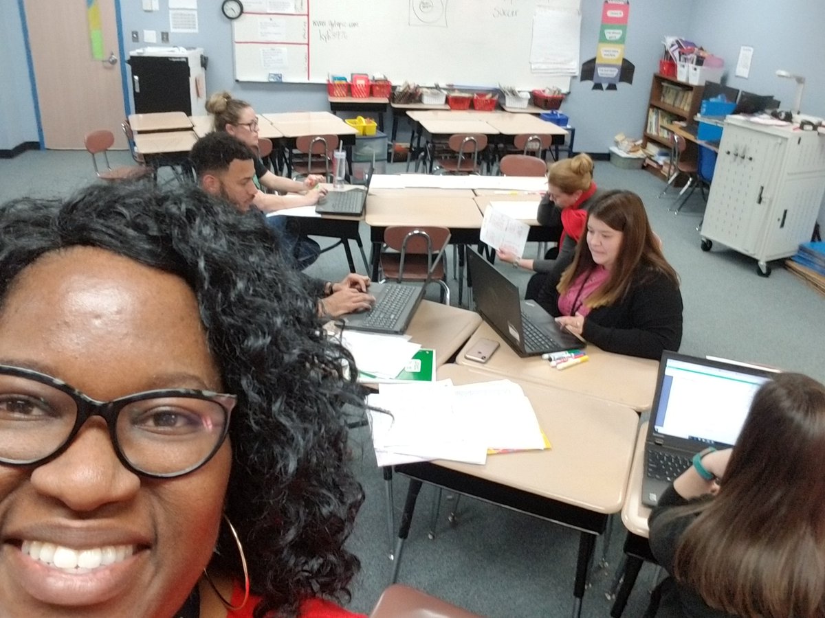 FearsAngela's tweet image. Teamwork makes the dream work! 
#Thirdgraderocks #dataplanning #DZAWorldofLearning