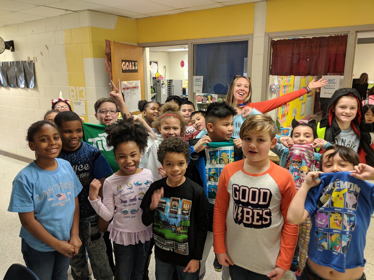 Read Our Shirt Day... We are having so much fun celebrating reading month! #barbasowlets #KidsDeserveIt