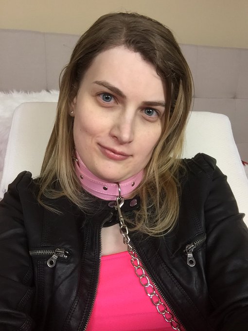 Watch Nikki Winters's leaked NSFW photo on TwXstars