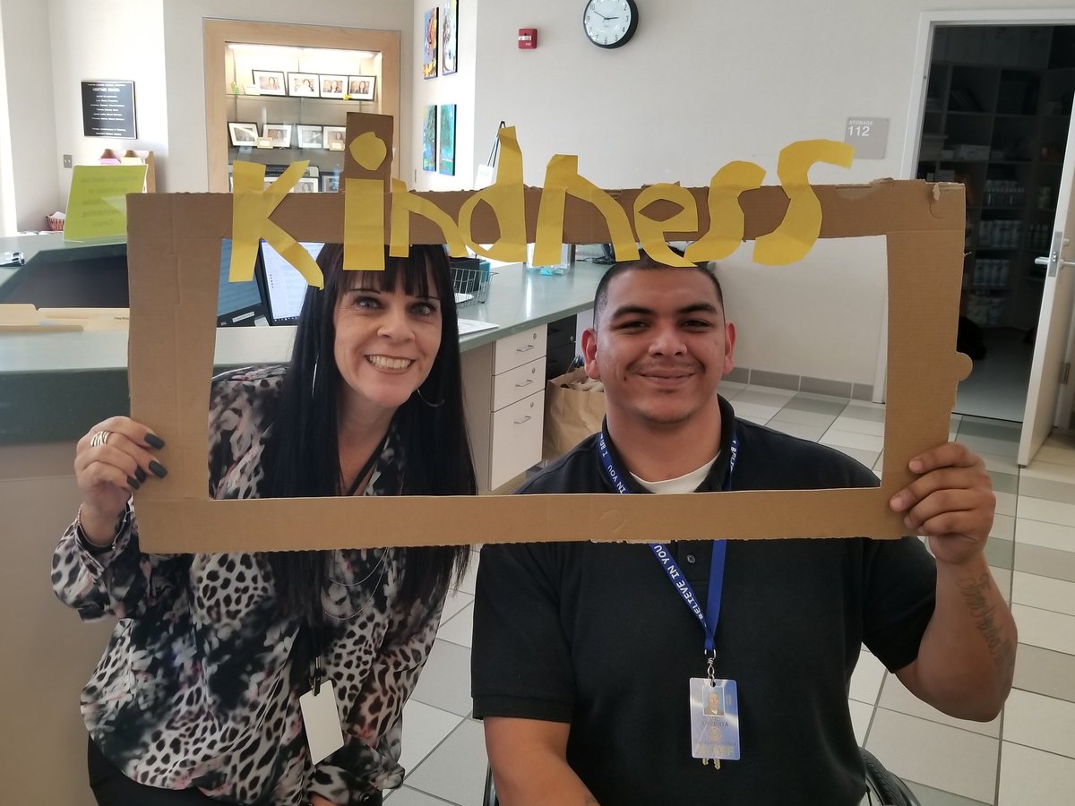 MsECatron's tweet photo. @Heritage_TUSD staff showing their kindness with friendly photo booth moments! #GreatKindnessChallenge #tusdthrives @TUSDschools @jengause1121 @eholcombtusd1 @Jessamy__Tran @fgibbsheritage @mspattersonTUSD @Shmuckie @kmelcer https://t.co/BkjX5EQzfK
