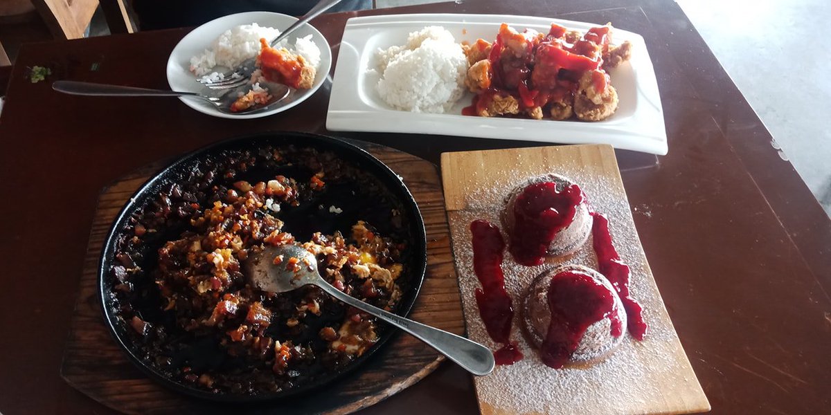 perchdavao's tweet photo. We know that one of the biggest parts about a successful date is the right meal.
So, if you are worried about finding the perfect spot for your romantic night out, then we have you covered!
Happy anniversary guys!
#perchmodernkitchen + #bar
📸 Kidrock ALonso https://t.co/FD5meKJQY9