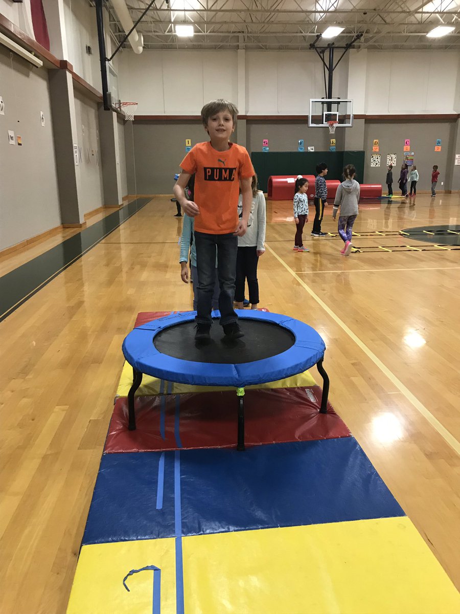 GreenPE21's tweet photo. Stations in 2nd grade https://t.co/8p0RYK7dU6