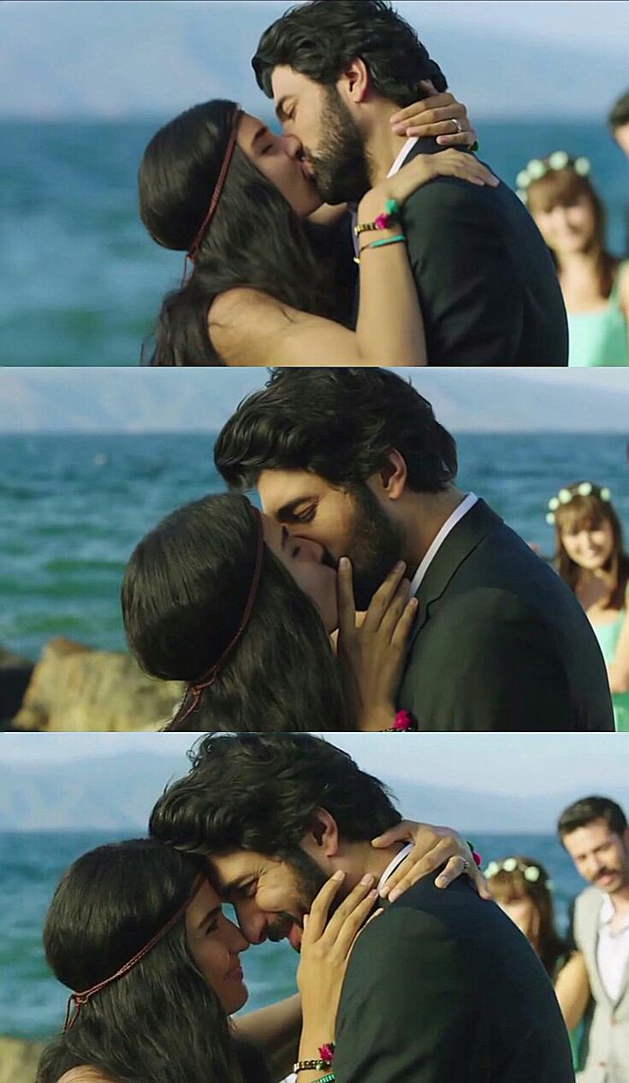 jessyk2908's tweet photo. Amor Incondicional
👑❤👑
Se despiden de Perú 
#KaraParaAsk
#HastaSiempreKaraParaAsk
#EnginAkyürek 
#TubaBüyüküstün https://t.co/kbZgzjXSEp