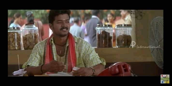 ManoEditz's tweet image. அட என்னப்பா ரஜினி ஃபேன்னு சொல்ற...கடைசி 3 படம் 1500 கோடி என்ன 2000கோடி போட்டுக்கோ

#ர