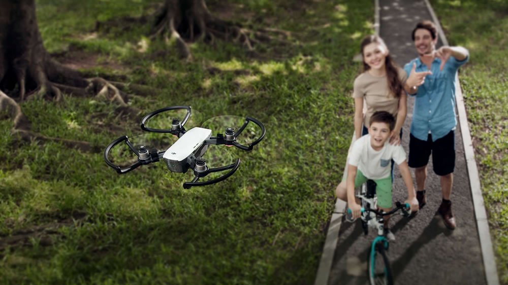 dji_store's tweet photo. DJI - Spark - Posibilities https://t.co/HDjRWEih5w https://t.co/7bQnpGP6BS