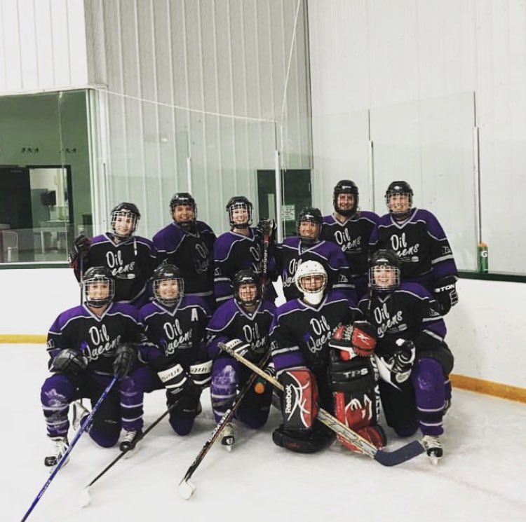 WeyOilQueens's tweet photo. @RegularJoeYYC @NHL @RJohnst6 @HC_Women @KendallCoyne @Bdecker14 This is great! Every single one of these ladies can attest to the amazing impact hockey has made on their lives! https://t.co/drVUa3HAsi