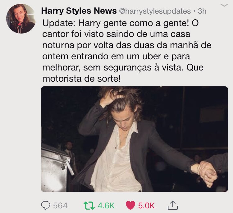 catfishvol6's tweet photo. 🥃{au Larry Stylinson;drunk}

Onde Harry Styles um jovem e famoso cantor, pede um uber ao sair de uma festa completamente bêbado. 
No dia seguinte, Harry se dá conta de que esqueceu seu celular pessoal dentro do uber e Louis, o motorista, precisa encontrar o dono daquele celular. https://t.co/mTcfAmd60c