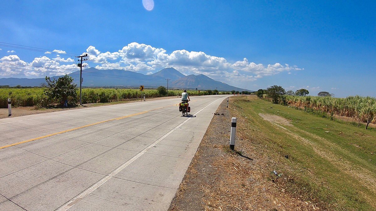 thomas2508's tweet photo. Also mir gefällt Nicaragua.🌾🌼🇳🇮🌸🌳
#G9toAmerica #Tag124 #70km https://t.co/tOAVkoPTaC