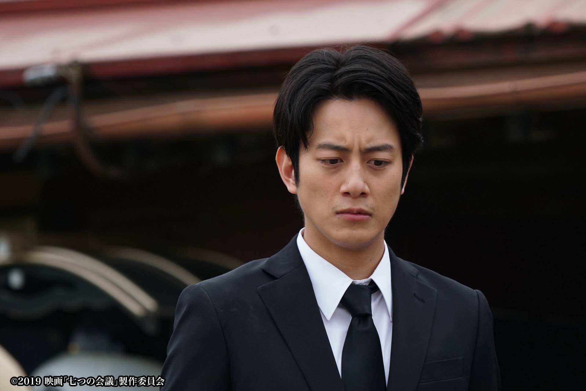 ট ইট র 映画 七つの会議 登場人物 星野 溝端淳平 さん 敏腕営業マンだった八角 野村萬斎 さん が若き日に営業を行った老夫婦の息子 その後の八角のサラリーマン人生に影響を与える 七つの会議 公開まであと2日