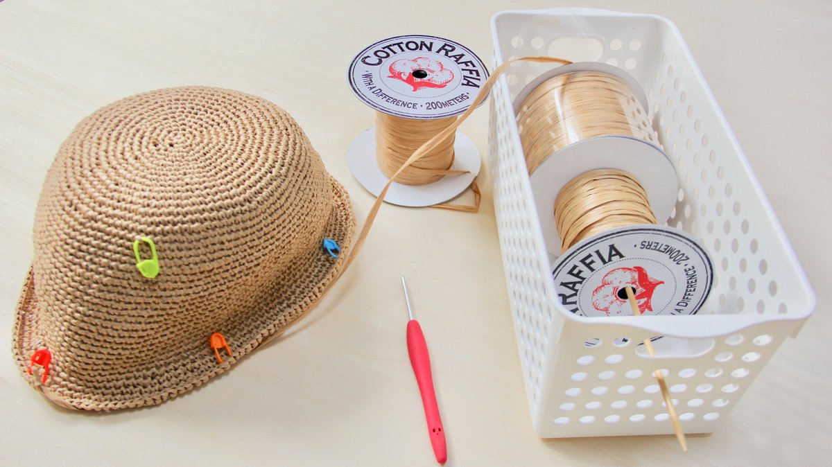 コットンラフィア コットンラフィアで編むクローシュハット 春向けの定番アイテム 初心者の方 どなたでも編めるように 編み方の動画制作中です Cottonraffia コットンラフィア ラフィア かぎ針編み かぎ編み 編み物 麦わら帽子 編み物