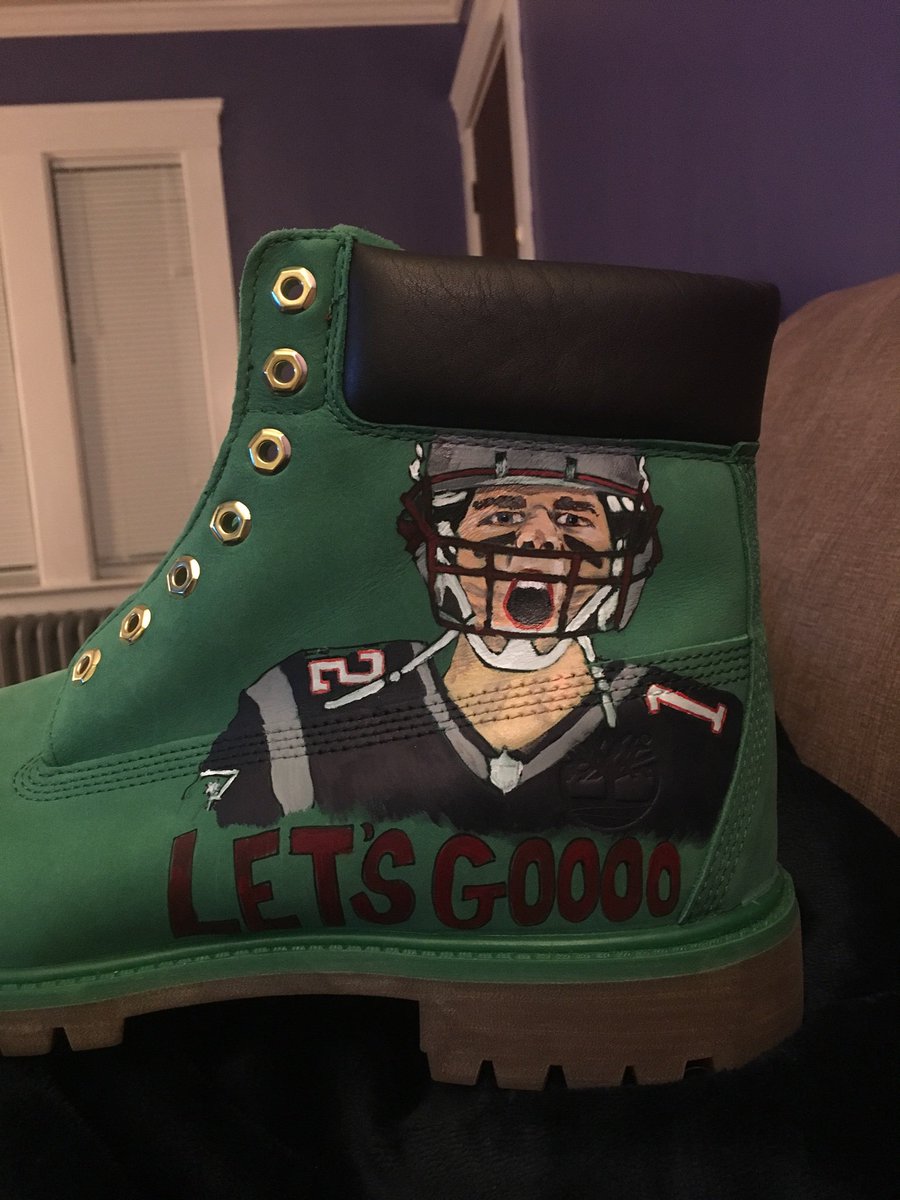 Sometimes I paint things. Custom <a href="/Timberland/">Timberland</a> boots featuring <a href="/patriots/">New England Patriots</a> QB #TomBrady 👩🏻‍🎨 Still a #workinprogress