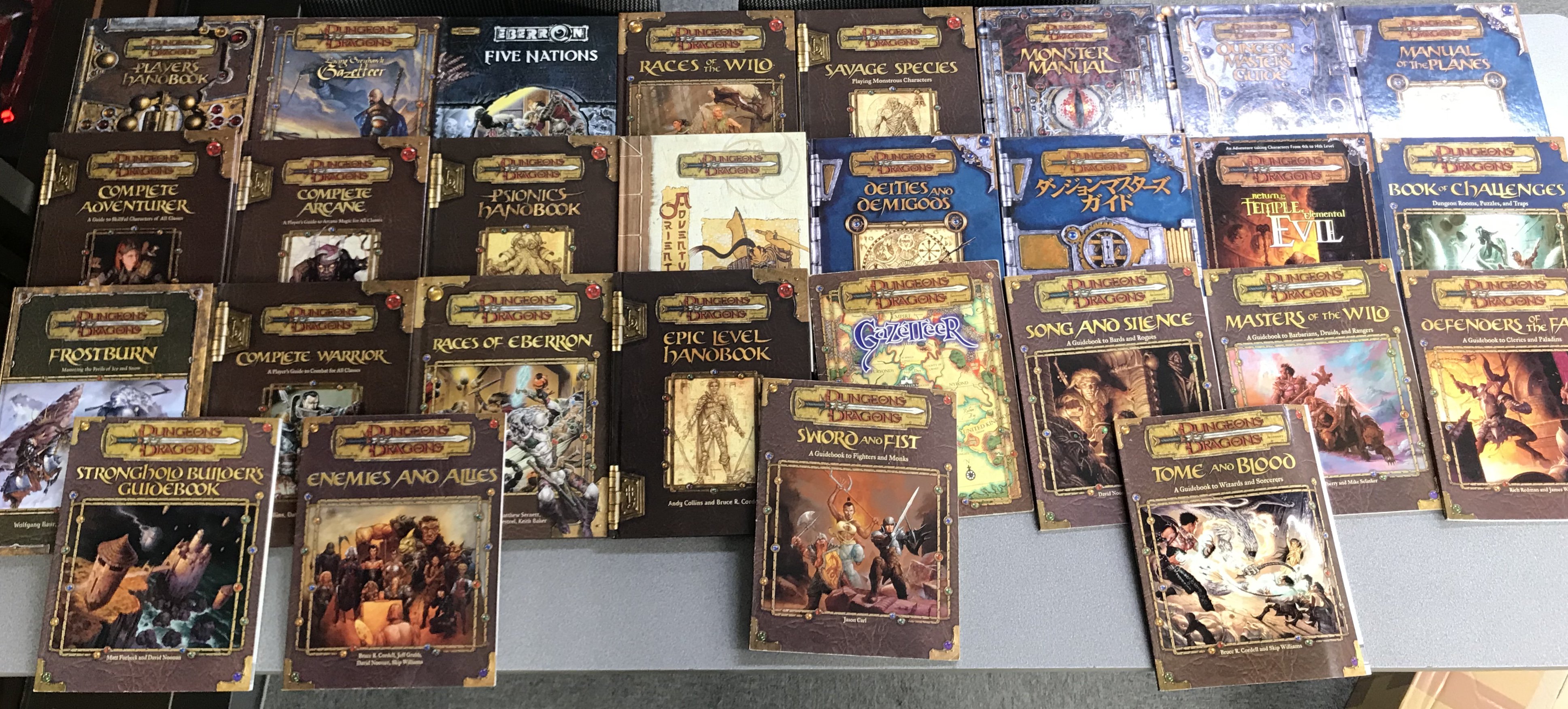 イエローサブマリン秋葉原rpgショップ 中古trpg ダンジョンズ ドラゴンズ の洋書が D D 4th を中心に多数入荷いたしました 未翻訳ではあるものの そもそも日本語化されず 国内流通が少なかったサプリメントもありますので 気になる方はお早めに