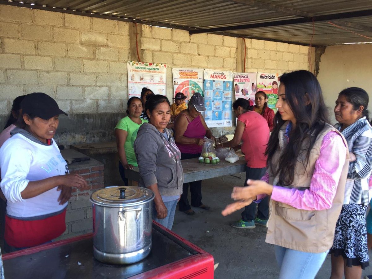 MogarzSC's tweet photo. - Actividad: Taller de preparación de platillo nutritivo.
- Proceso educativo: Nutrición humana.
- Lugar: #MogoteColorado, #Ayuquililla.
- Responsable: Nut. Osmayra Ziga.
 
#WeCanDoIt 💪
#LaMixtecaOaxaqueña 🌄

@IvetteMurat
@alejandromurat
@lopezobrador_
#SADER
#SEDAPA
#Oaxaca https://t.co/X4KB37BwQ4