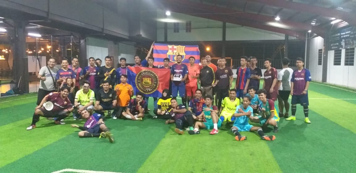 INDOBARCA_BATAM's tweet photo. Dokumentasi #Funfutsal dan Open Membership Selasa, 29 Januari 2019 di Akutahu Futsal, Sei. Panas. Selalu kompak ya gaes :) #ForcaBarca #Indobarca #DNAindobarca #MembershipIndobarca #IndobarcaBatam #IBBTM #Cules #Angel #Batam #Fcb #FcBarcelona https://t.co/k6T3mXznTn