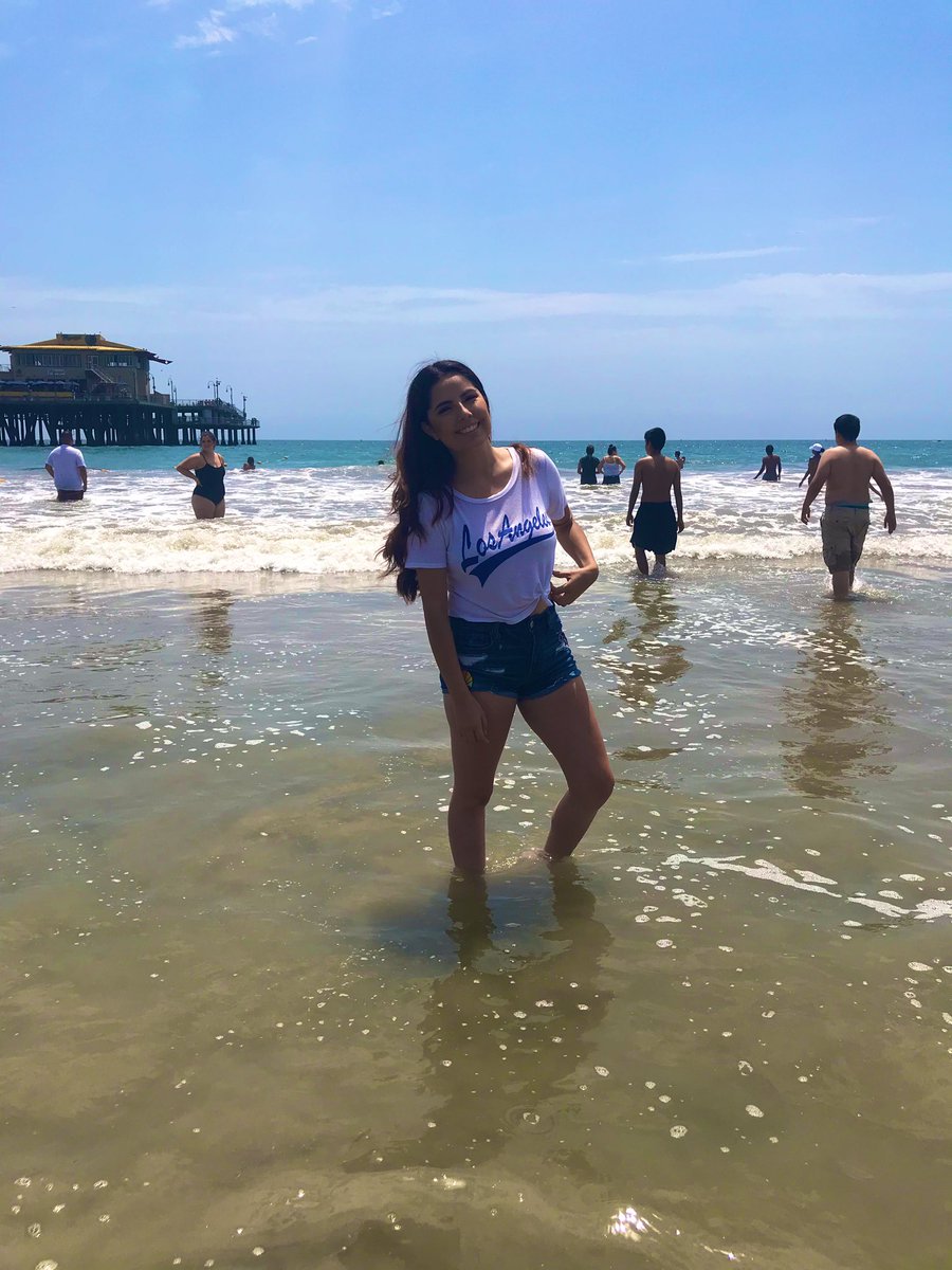 98zahirad's tweet image. Summer where are you 🤪💫 #MissingLA #SantaMoinca