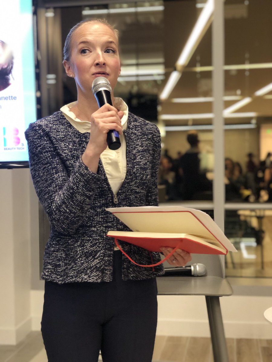 FRBeautyTech's tweet photo. What’s next in fashion? Sustainability, women power, customized clothes. Elizabeth Edwards (H Venture Partners) as a moderator. Starting now ! Cc @BeautytechSF #fashion #sustainability #beautytechcommunity https://t.co/eBImkll9u9