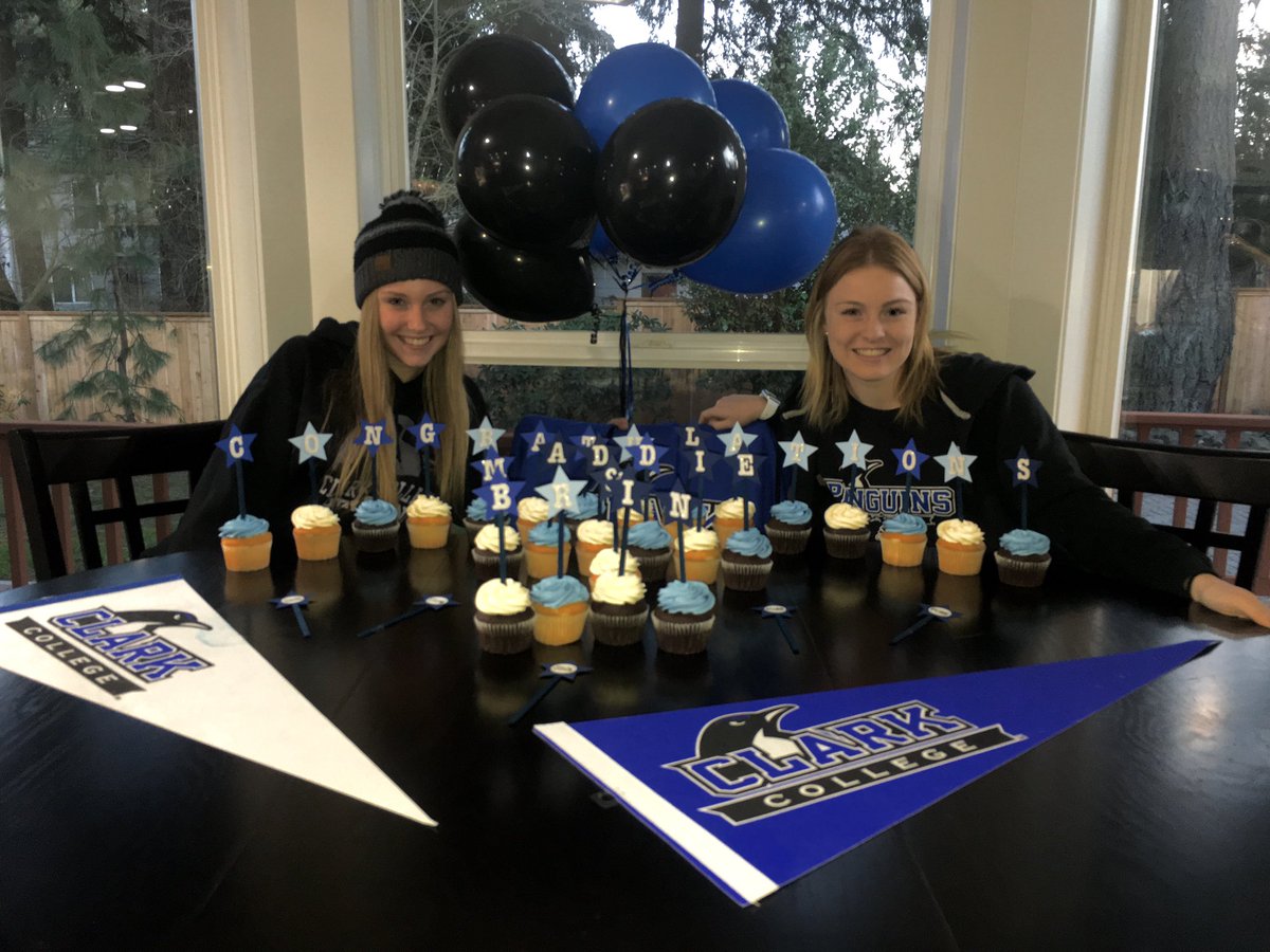 brinwolvert's tweet photo. 7 years of playing with my best friend and I’m so blessed to have 2 more🐧💙 #Official #pengang https://t.co/akh0BkLH1M