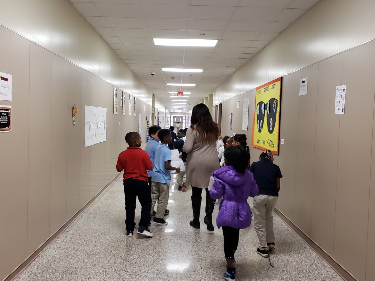 nparedes2000's tweet photo. Scavenger hunt for shapes around the school... #MarcellaELEM https://t.co/eageP773fL