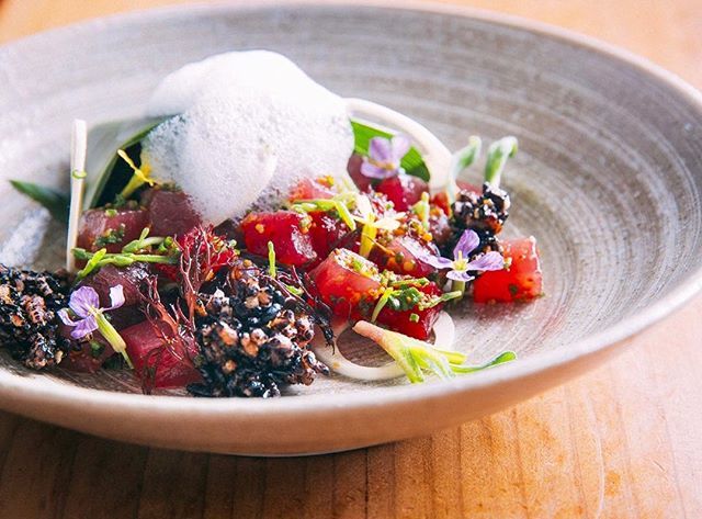 ainarestaurant tweet media