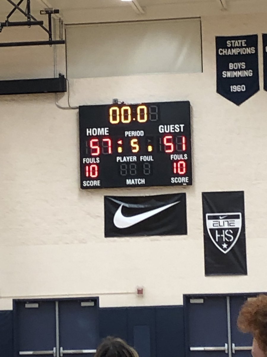 LO beats West Linn in Overtime in the #CoachesVsCancer game. 🤷🏻‍♂️🤷🏼‍♀️🏀⚓️