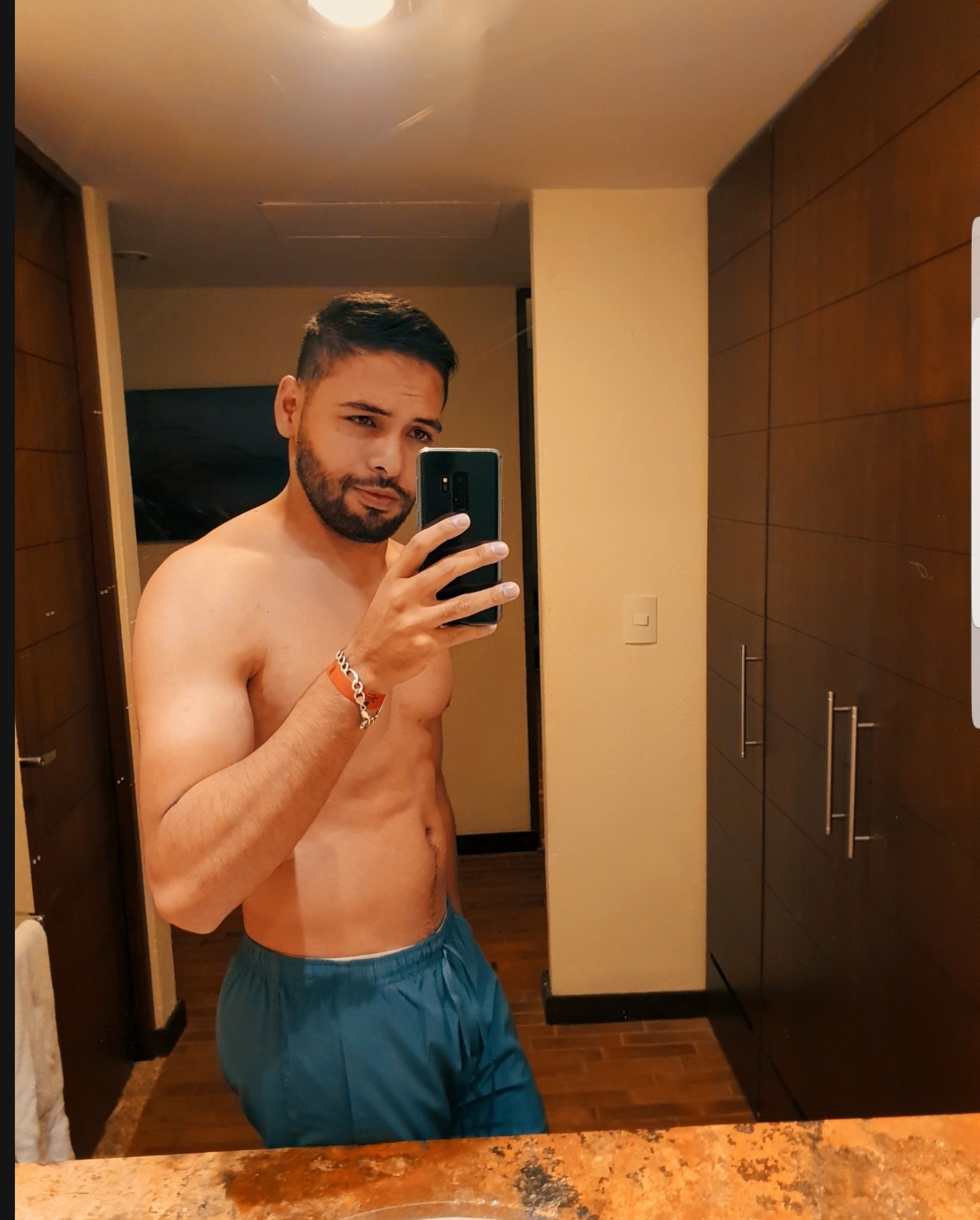 hello guys, im online  right now waiting for you https://t.co/FUpwrDv7M6
 #hairy #colmbian #gay #toys