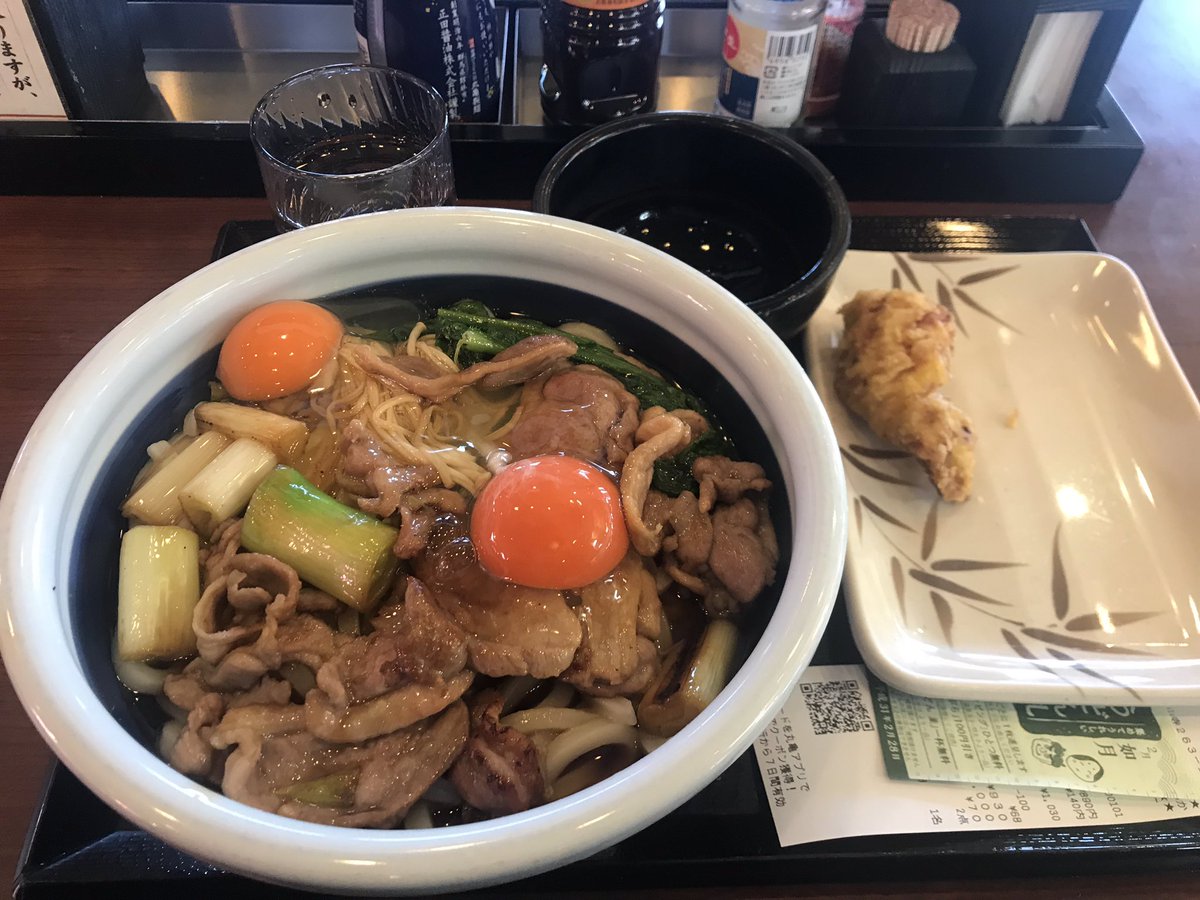 丸亀製麺では冬の鴨うどん祭りを実施中！私は鴨すきうどんを食べてきましたが、とても濃厚で美味しかったです。鴨ねぎうどん、鴨つけうどんもあるのでまた食べに行きたいと思います